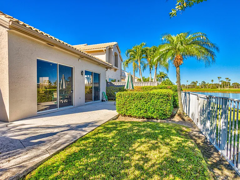 919 Augusta Pointe Dr — Photo 46