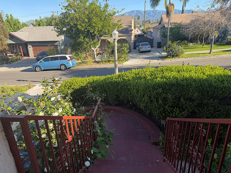 1112 Scofield Dr — Photo 7