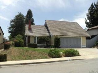 19 Meadow View Dr, Pomona, CA 91766