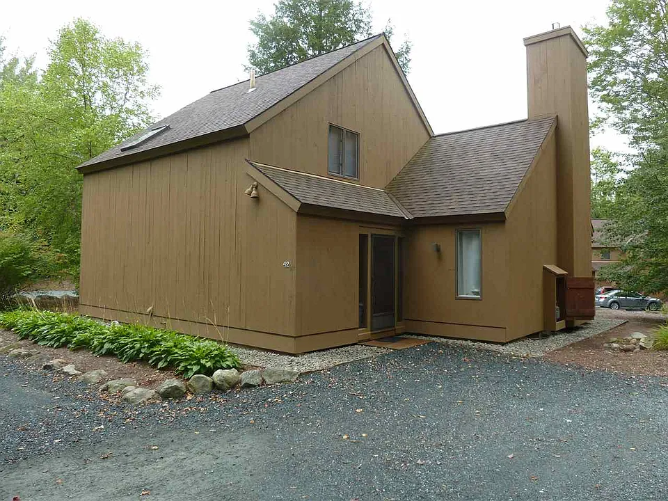42 Pleasant Dr