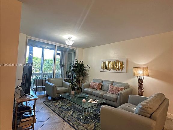 4th image of 9755 NW 52nd St APT 219