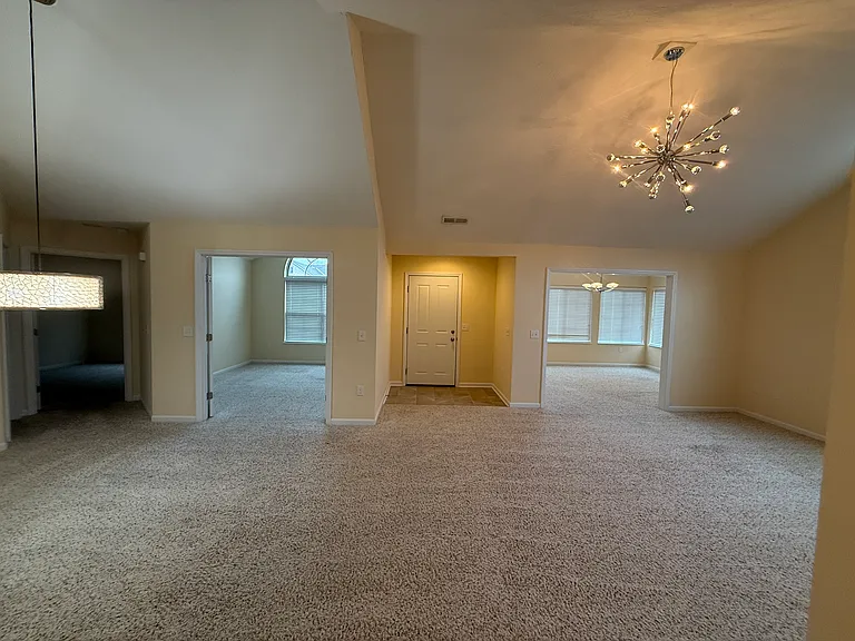 9335 Elizabeth Ln — Photo 3