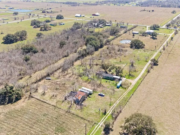 1224 County Road 32, Angleton, TX 77515