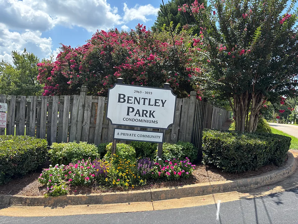 3014 Bentley Park Cir