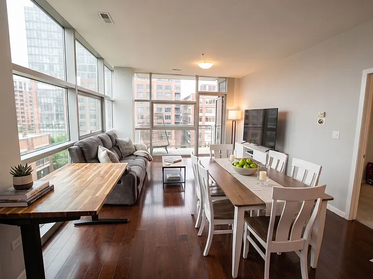 225 S Sangamon St #701 — Photo 3