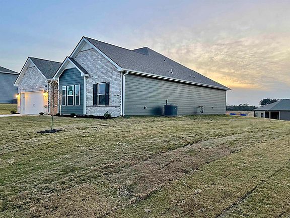 3rd image of 175 Misty Birch Ln