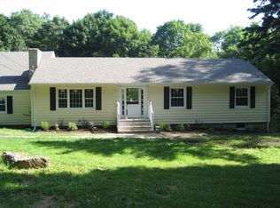 228 N Quaker Hill Rd, Pawling, NY 12564