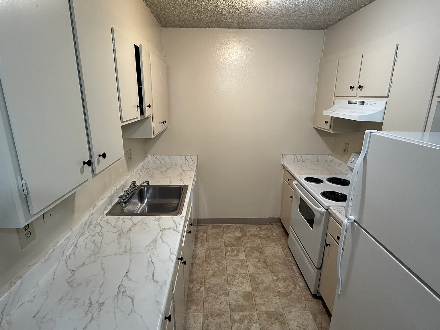 2 bed, $3,150 — Photo 2
