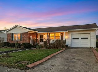 8 Turquoise Dr, Huntington, IN 46750