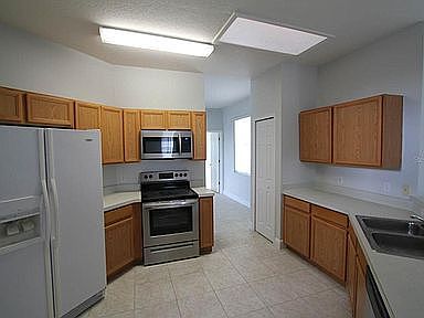 4th image of 939 Gascony Ct