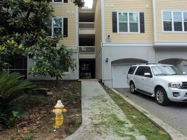 60 Fenwick Hall Aly APT 735, Johns Island, SC 29455
