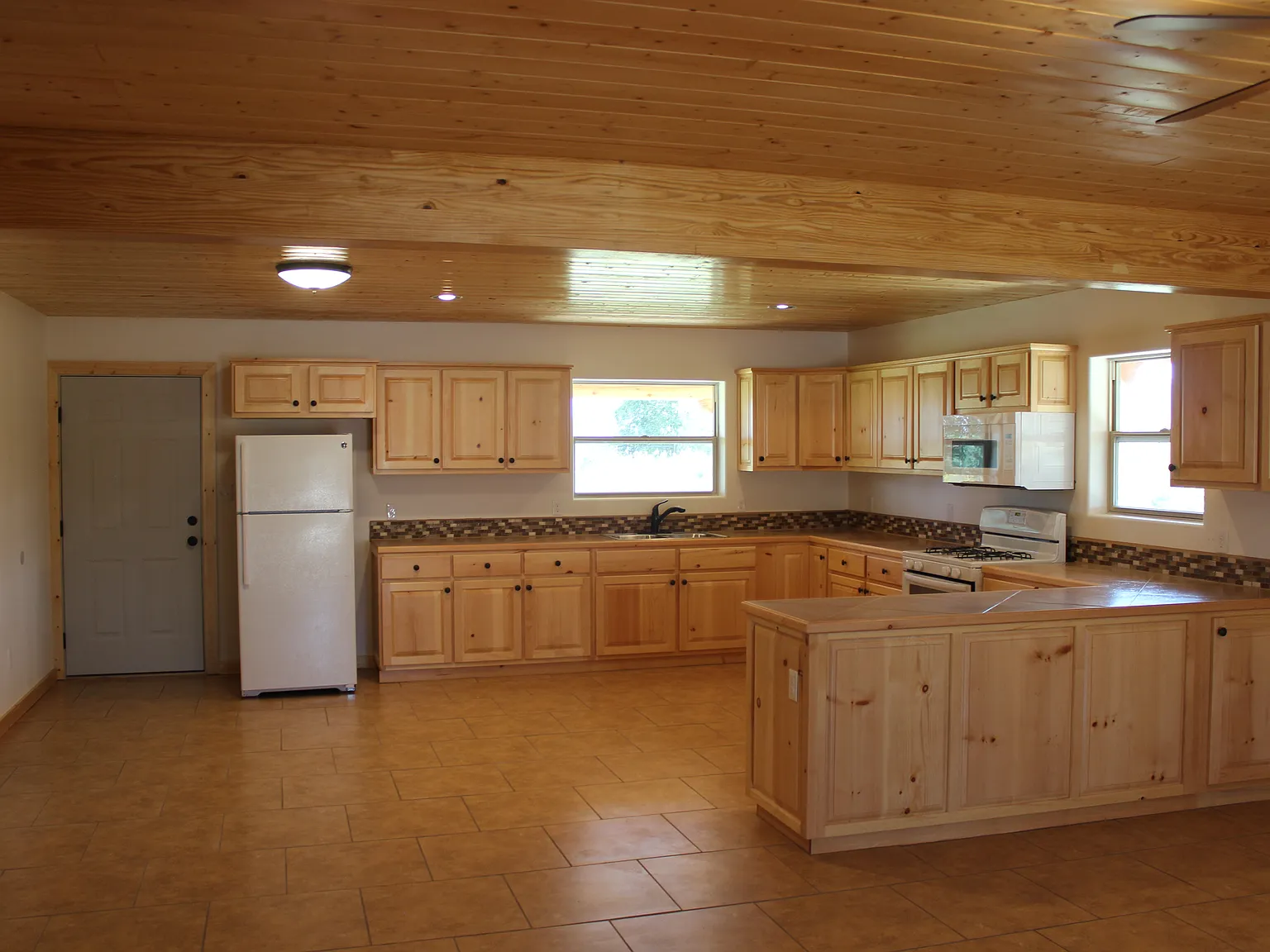 Diamond Ln, Taos — Photo 3