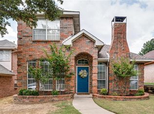 1352 Riley Dr, Carrollton, TX 75007