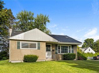 9 Dover Rd, Enfield, CT 06082