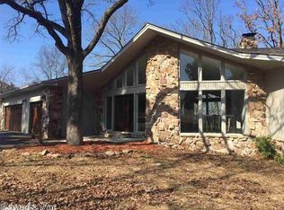 806 Country Club Rd, Searcy, AR 72143