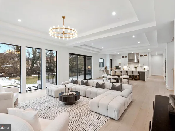 942 Dead Run Dr, Mc Lean, VA 22101