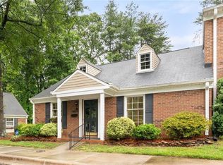 2704 Saint Johns Pl, Winston Salem, NC 27106