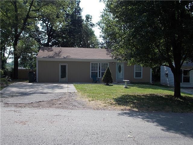 1st image of 3019 S 23rd Cir