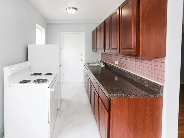 4501-4515 N Malden St — Photo 19