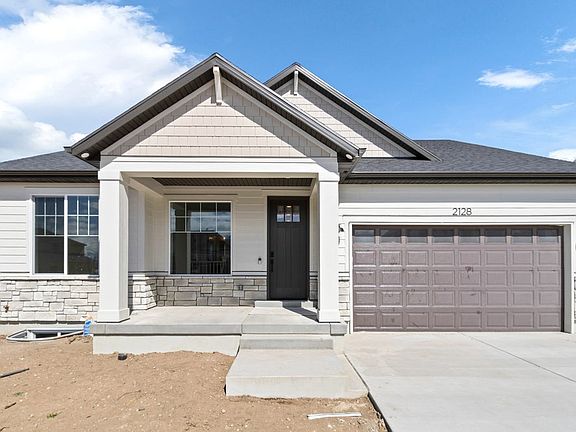 Finished home photos are representational images only. See sales agent for details.