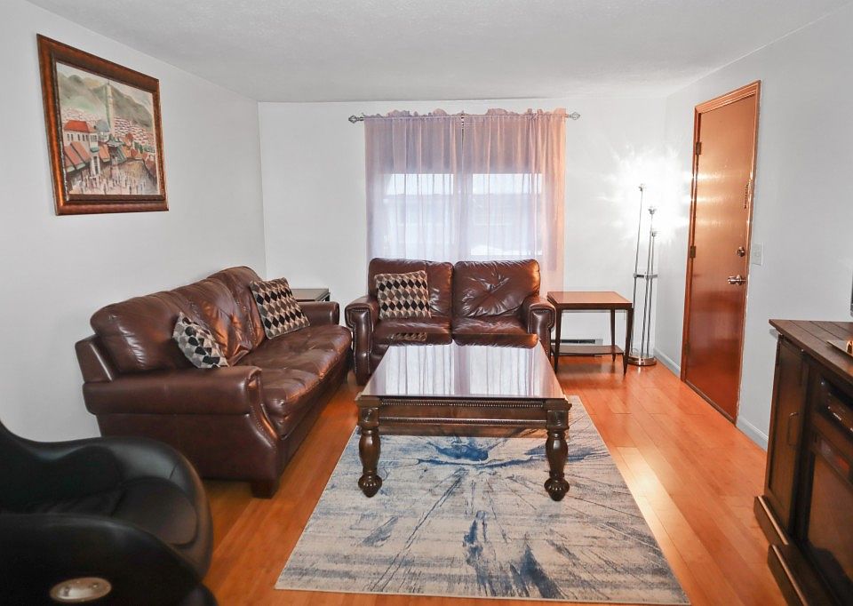 2nd image of 1217 Page St