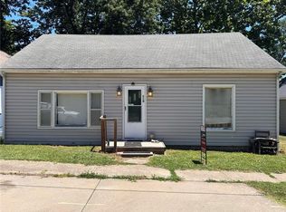 210 S Main St, Spring Hill, KS 66083