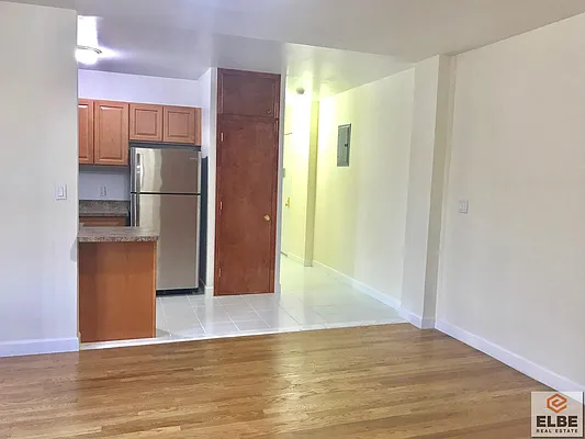 Rented by Elbe Real Estate Inc | media 16