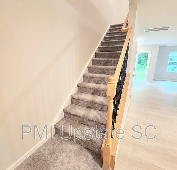 810 Sandbach Rd — Photo 14