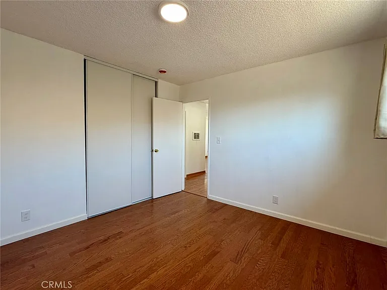 1018 W 3rd St #2 — Photo 11