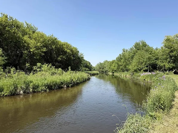 5329 East County Road J, Clinton, WI 53525