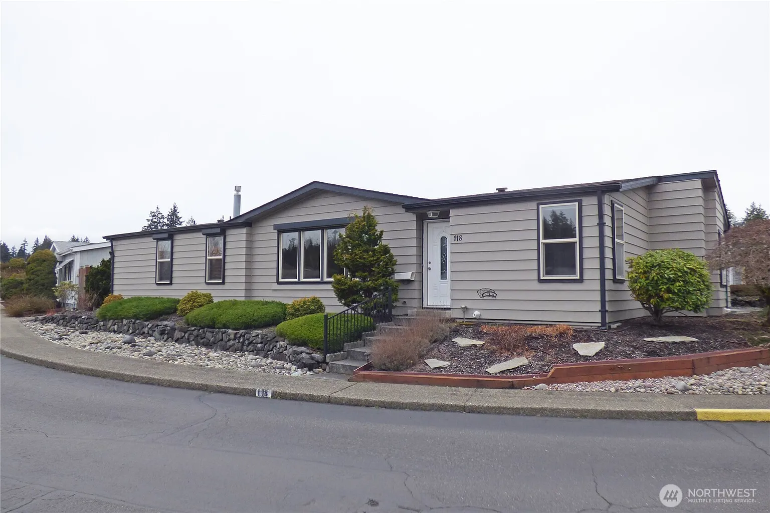 716 Dennis Street #118 photo 1