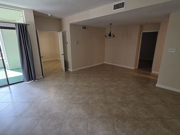 5th image of 601 N Kenwood St Unit 104