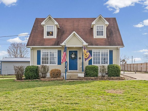 2nd image of 5483 Roaring Springs Rd