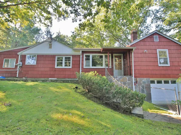 39 Oak Lane, Saugerties, NY 12477