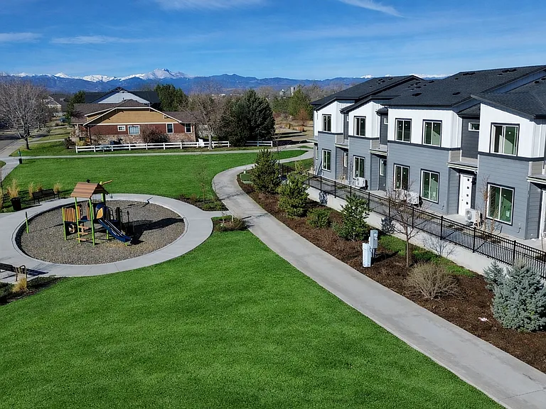 Alpine Crossing Townhomes — Photo 6