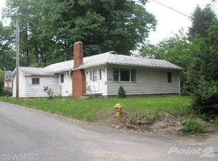 5626 Interlochen Rd, Coloma, MI 49038