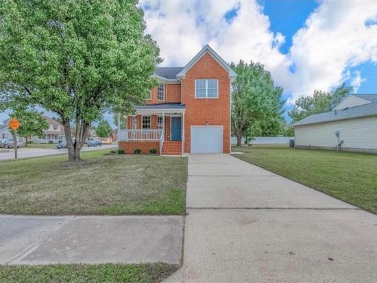 2004 Windy Rd, Chesapeake, VA 23324