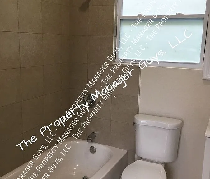 119 S Grove St #A — Photo 21