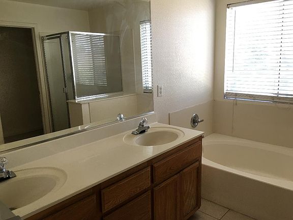 5th image of 3120 Kay Bridges Pl