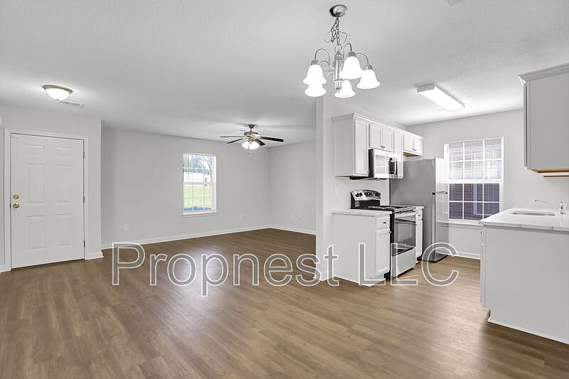 1st image of 866 Barrington Woods Cv