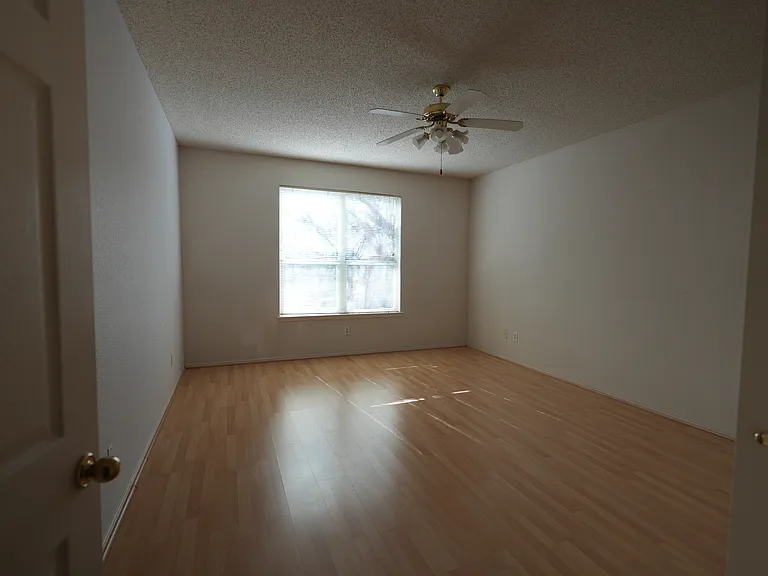 3012 Mill Ridge Dr — Photo 6