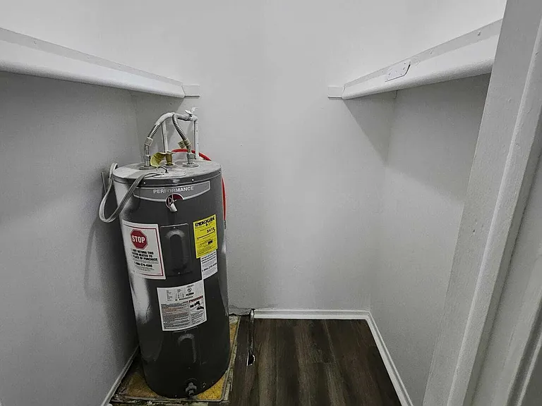 120 Fox Hill Ln — Photo 17