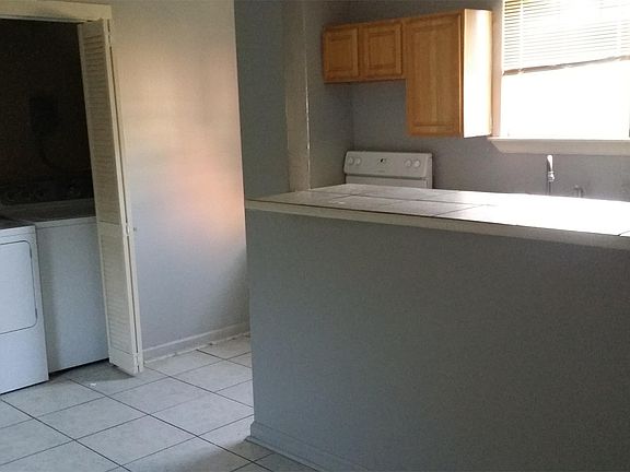 2nd image of 2622 Cleveland Ave #B
