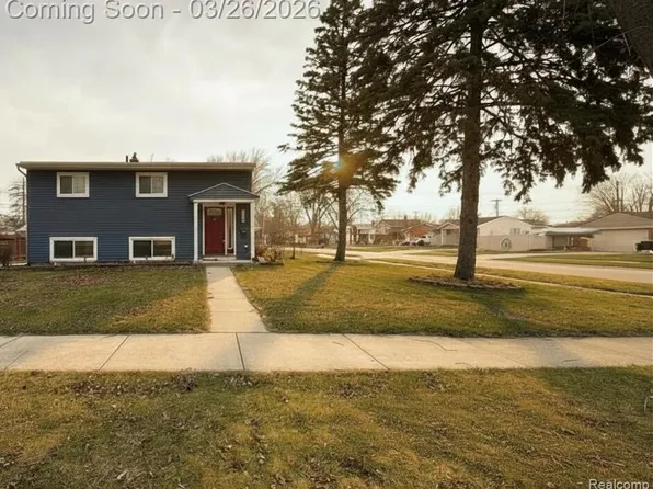31866 Lynne Dr, Rockwood, MI 48173