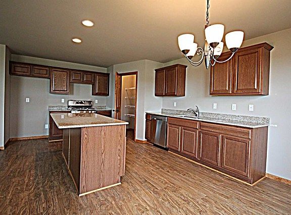 5th image of 4625 Katsura Dr