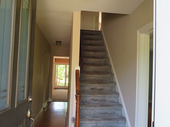 Foyer/Stairwell