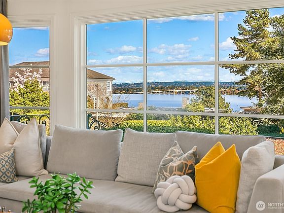 4th image of 453 McGilvra Boulevard E