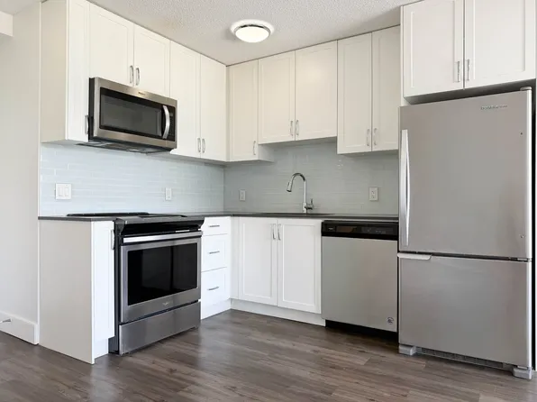 1755 Haro St #306, Vancouver, BC V6G 1H2