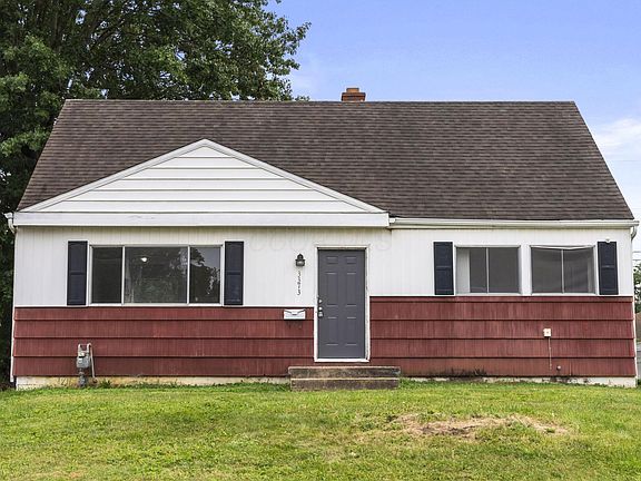 2nd image of 3373 Roswell Dr