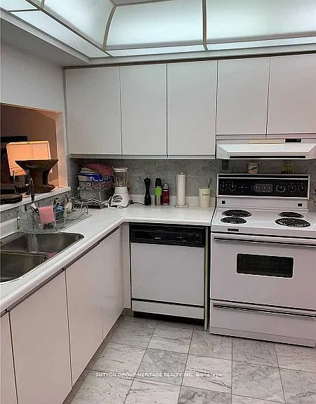 22 Hanover Rd #605 — Photo 3